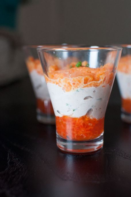RECIPE MAIN IMAGE Verrines festives aux carottes, rillettes de thon et oeufs de truite