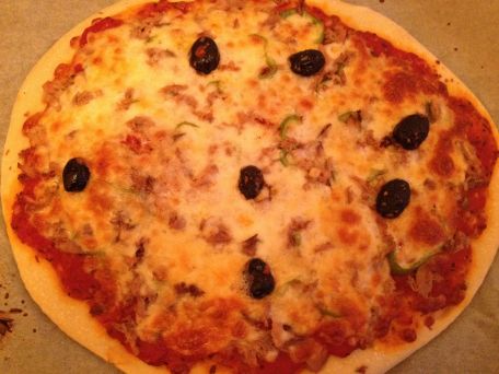 RECIPE MAIN IMAGE pizza aux thons