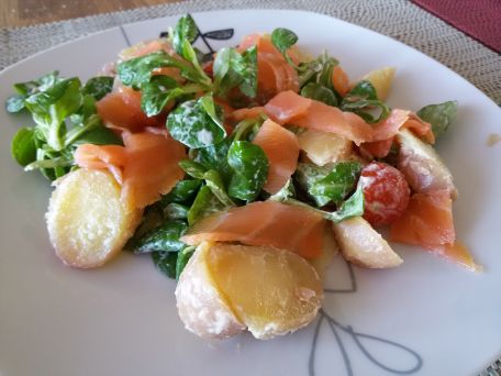 RECIPE MAIN IMAGE salade de saumon