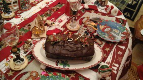 RECIPE MAIN IMAGE Gâteau de Noël à la pistache