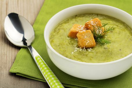 RECIPE MAIN IMAGE Soupe froide au yaourt et cresson