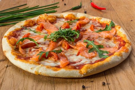 RECIPE MAIN IMAGE Pizza saumon de Norvège fumé et mozzarella