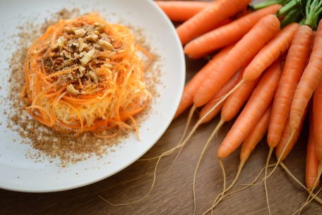 RECIPE MAIN IMAGE Salade de carottes aux noix