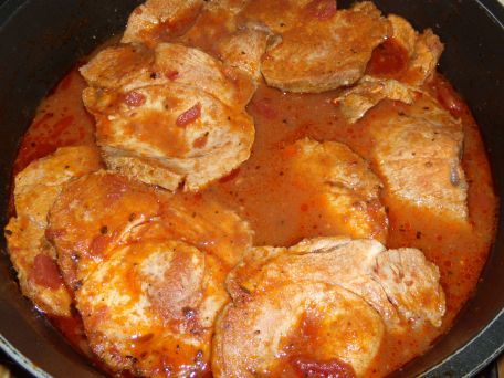 RECIPE MAIN IMAGE Rôti de porc à la tomate