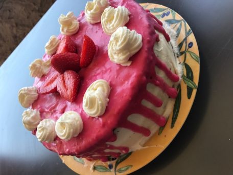 RECIPE MAIN IMAGE Layer cake fraise