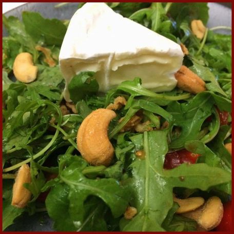 RECIPE MAIN IMAGE Salade mini cmmembert noix de Cajou