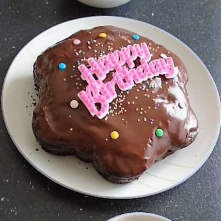 RECIPE MAIN IMAGE Gâteau d\'anniversaire au chocolat