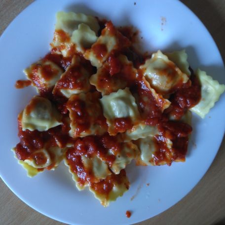 RECIPE MAIN IMAGE Pâtes aux sauce tomate!