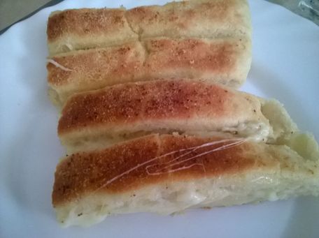 RECIPE MAIN IMAGE Breadstick mozzarella