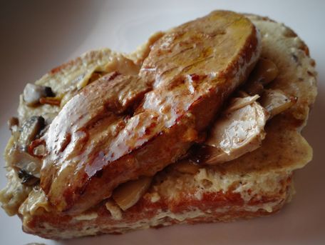 RECIPE MAIN IMAGE Brioche perdue à la crème de champignons et foie gras