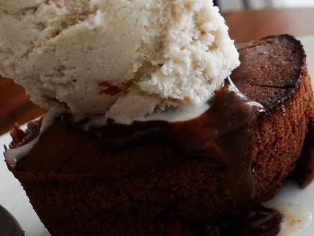 RECIPE MAIN IMAGE Fondant au chocolat & sa glace Cookie dough 