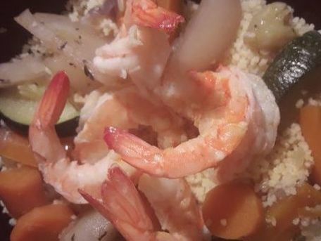 RECIPE MAIN IMAGE Couscous de légumes et crevettes