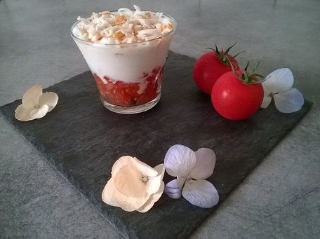 RECIPE MAIN IMAGE Verrine tomate surimi à la crème de chèvre