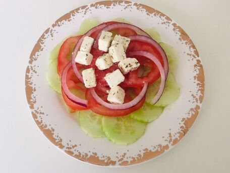 RECIPE MAIN IMAGE Salade composée grecque