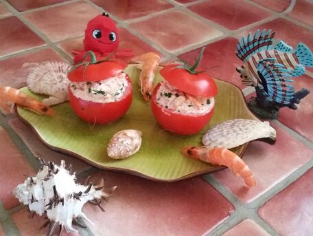 RECIPE MAIN IMAGE Tomates farcies au crabe des neiges Nautilus