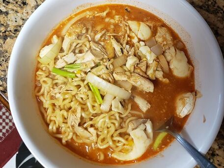 RECIPE MAIN IMAGE Soupe chinoise aux nouilles udon et poulet