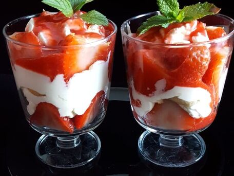 RECIPE MAIN IMAGE Tiramisu à la fraise