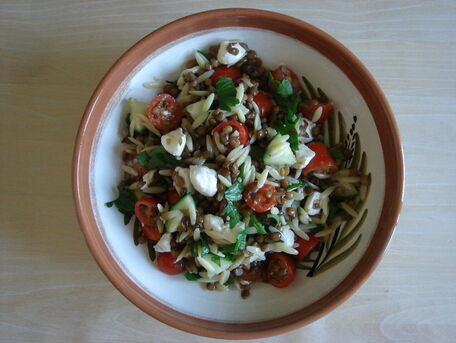 RECIPE MAIN IMAGE Salade méli-mélo lentilles et mozzarella