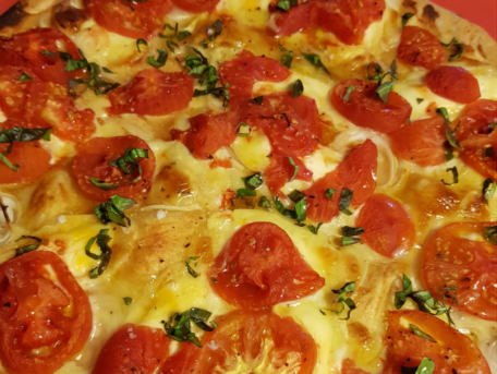 RECIPE MAIN IMAGE Tarte fine tomates-saint marcelin