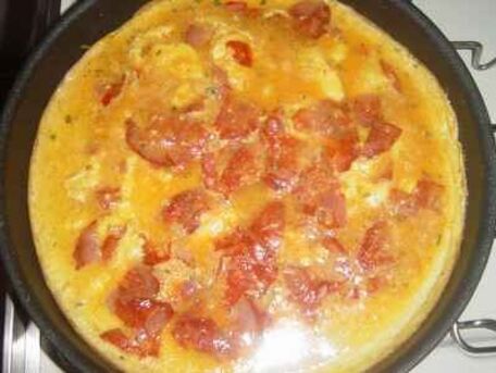 RECIPE MAIN IMAGE Omelette au chorizo et au paprika