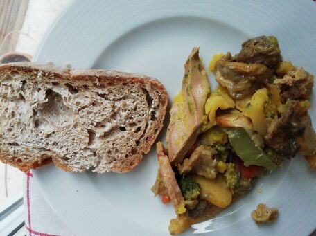 RECIPE MAIN IMAGE Terrine de foie gras, gibier, cèpes et petits légumes pour buffet de Fêtes