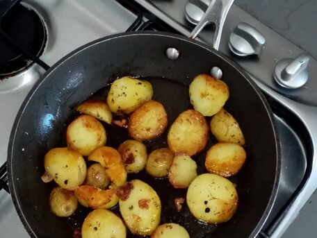 ADVICE MAIN IMAGE Il reste des pommes de terre de la raclette d'hier !!!