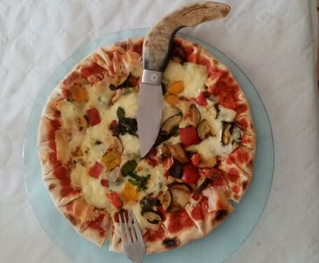 RECIPE MAIN IMAGE Pizza aubergine poivrons