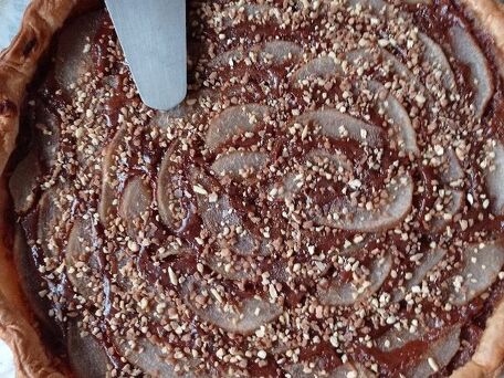 RECIPE MAIN IMAGE Tarte poires et chocolat praliné.