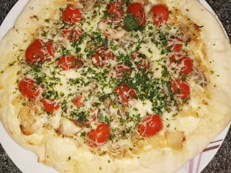 RECIPE MAIN IMAGE Pizza poulet tomates cerises