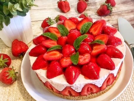 RECIPE MAIN IMAGE Cheesecake aux fraises sans cuisson