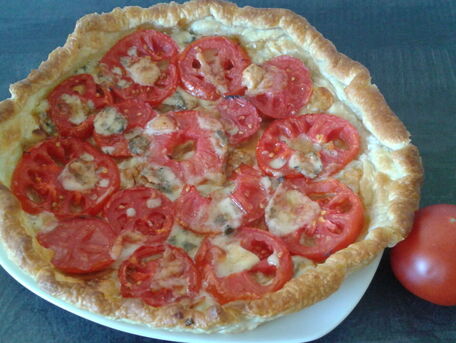 RECIPE MAIN IMAGE Tarte fine à la tomate et au roquefort