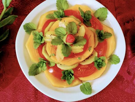 RECIPE MAIN IMAGE Carpaccio melon, tomate et kiwi