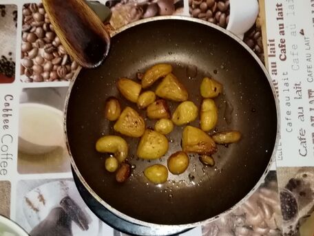 RECIPE MAIN IMAGE Poêlée de pommes de terre nouvelles