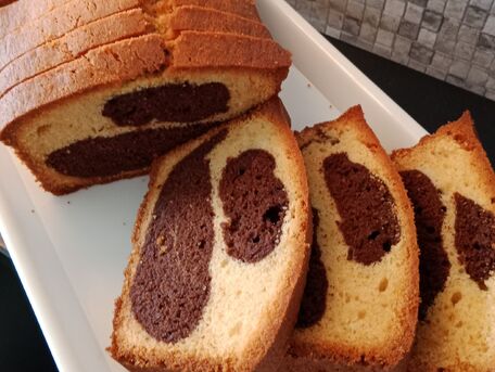 RECIPE MAIN IMAGE Gâteau marbré vanille/chocolat