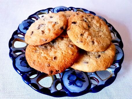 RECIPE MAIN IMAGE Cookies aux pépites de chocolat et pignons de pin