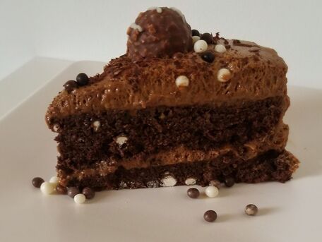 RECIPE MAIN IMAGE Gâteau au chocolat praliné