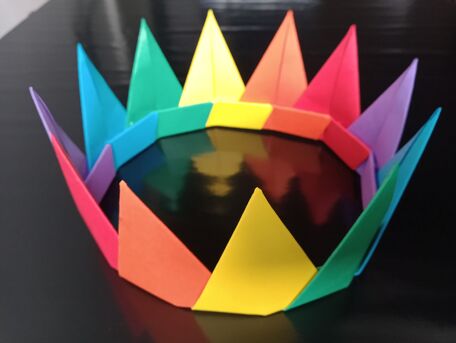 ADVICE MAIN IMAGE Une couronne en origami