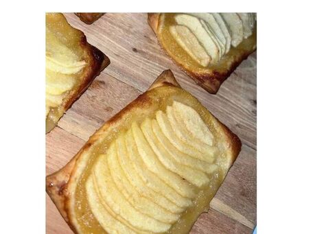 RECIPE MAIN IMAGE Tartelettes fines aux pommes 