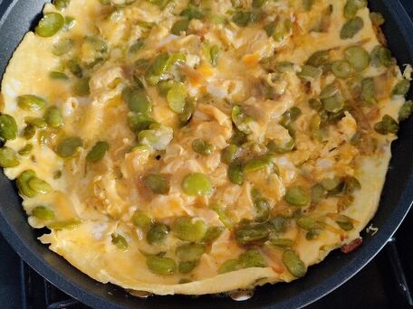 RECIPE MAIN IMAGE Omelette aux fèves.