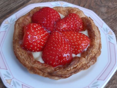 RECIPE MAIN IMAGE Tartelette aux fraises et crème pâtissière