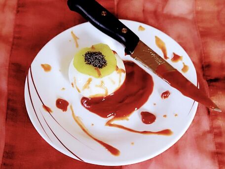 RECIPE MAIN IMAGE panna cotta à la vanille avec son coulie de fraise