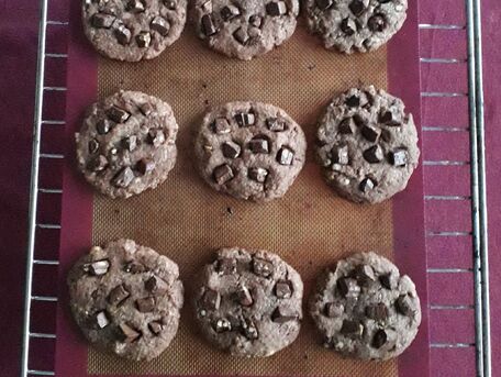 RECIPE MAIN IMAGE Cookies au chocolat éclats de noisettes