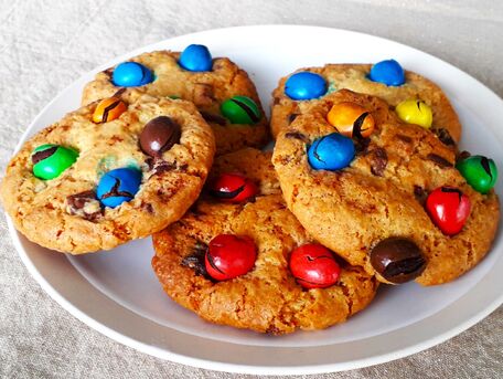 RECIPE MAIN IMAGE Cookies m&m\'s et pépites de chocolat