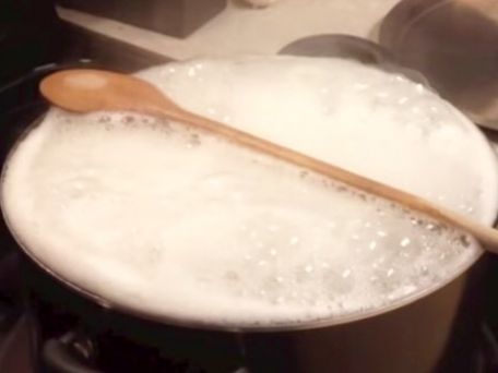 ADVICE MAIN IMAGE Comment  éviter qu une casserole ne deborde pas quand le lait ou tout autre liquide boue