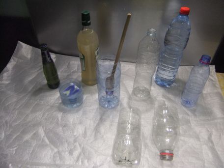 ADVICE MAIN IMAGE Mille utilisation de la bouteille  d'eau en plastique