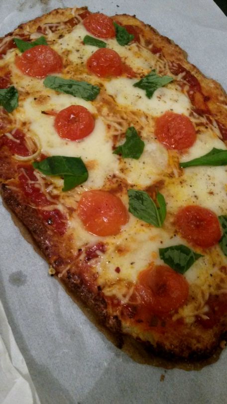 RECIPE MAIN IMAGE Pâte à pizza au choux fleur 0  de farine !