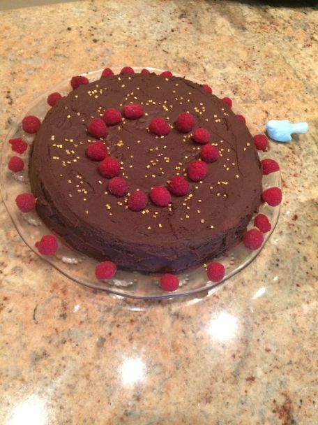 RECIPE MAIN IMAGE Gâteau fondant au chocolat et framboises fraîches 