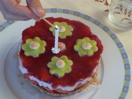 RECIPE MAIN IMAGE Cheesecake aux fraises