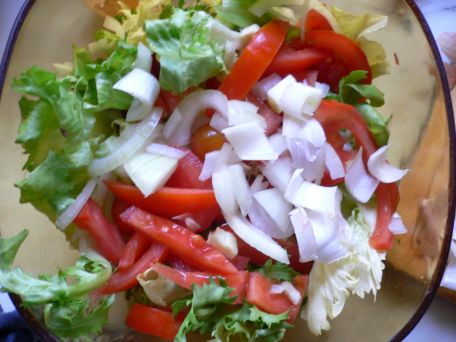 RECIPE MAIN IMAGE Salade surprise - Oeuf Mollet et saumon