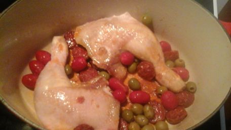 RECIPE MAIN IMAGE Ragoût de poulet façon espagnole (cocido de pollo con alubias)